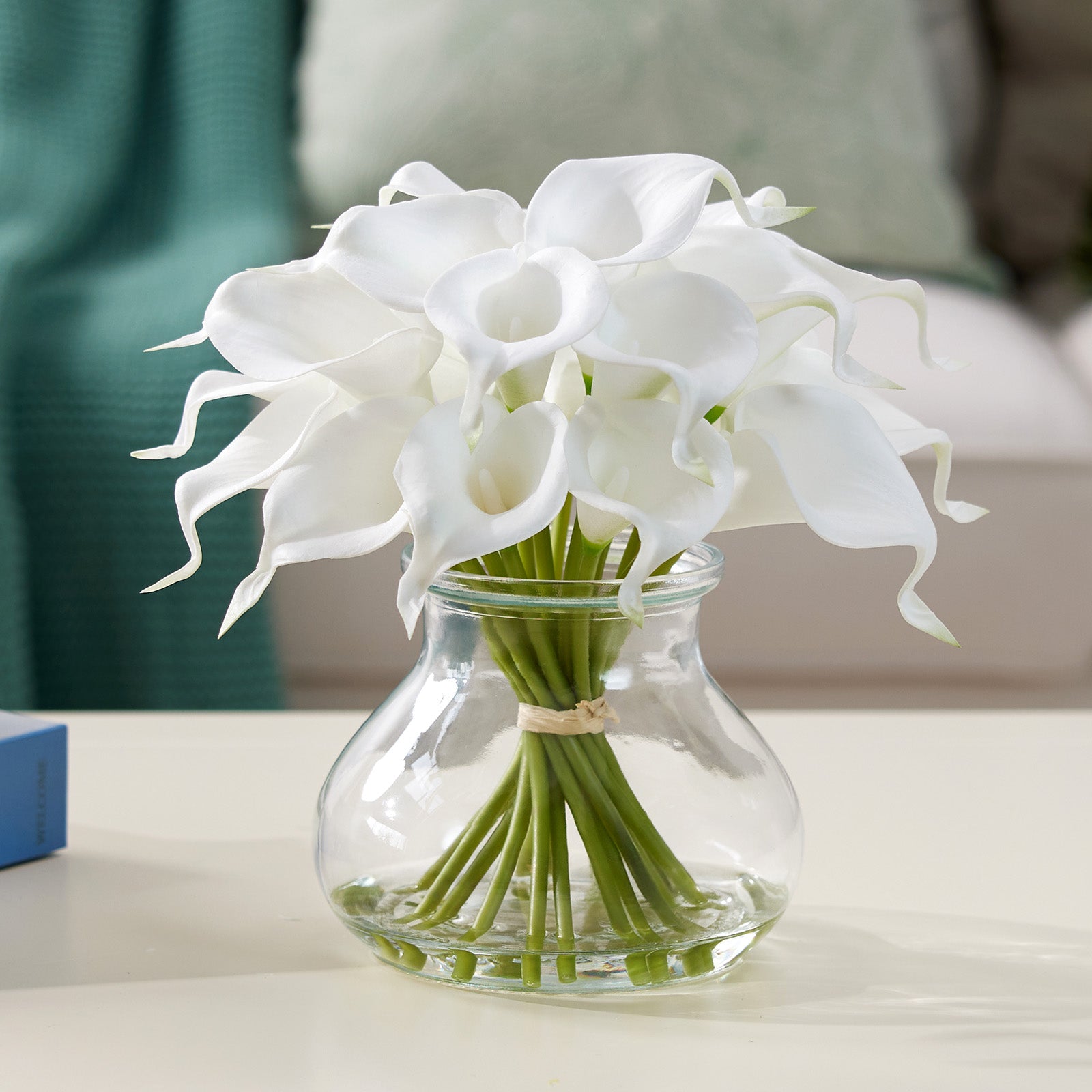 VeriNatural Realistic Silk Tulip/ Calla Lily in Vase – Faux Flowers for Living Room, Table & Party Decoration