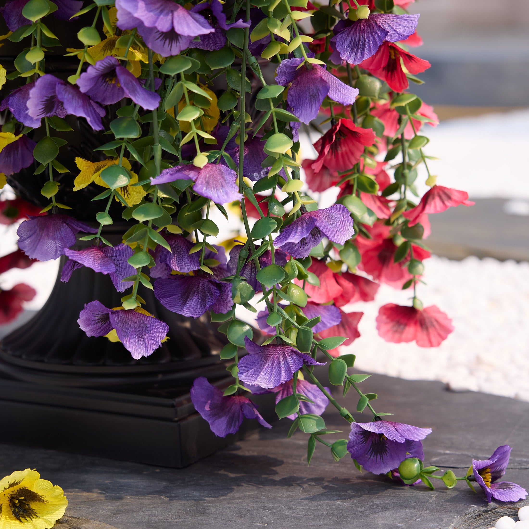 DR.Planzen 2 Pack 26in Artificial Pansy Flowers, Faux Hanging Flowers, Fake Outdoor Flowers, Pansy Arrangement - 660 Blooms in Black Urn Planter - Spring Decor for Covered Porch Patio Entryway