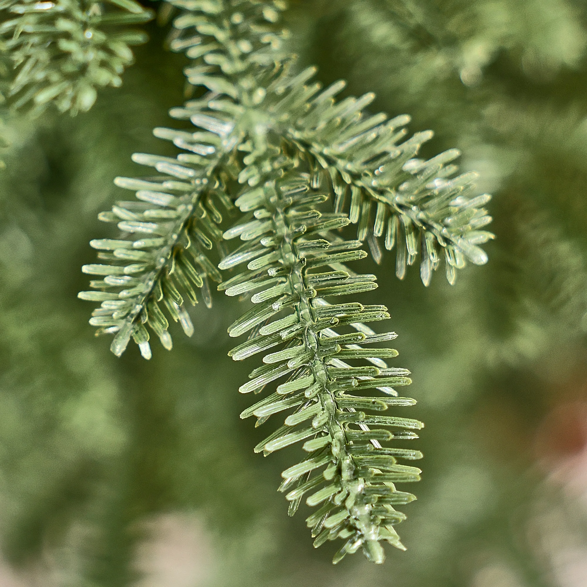 VeriNatural 6FT Artificial Christmas Tree Full PE Branches Real Pine Look Easy Setup Indoor Holiday Decor Stable Safe Classic Green