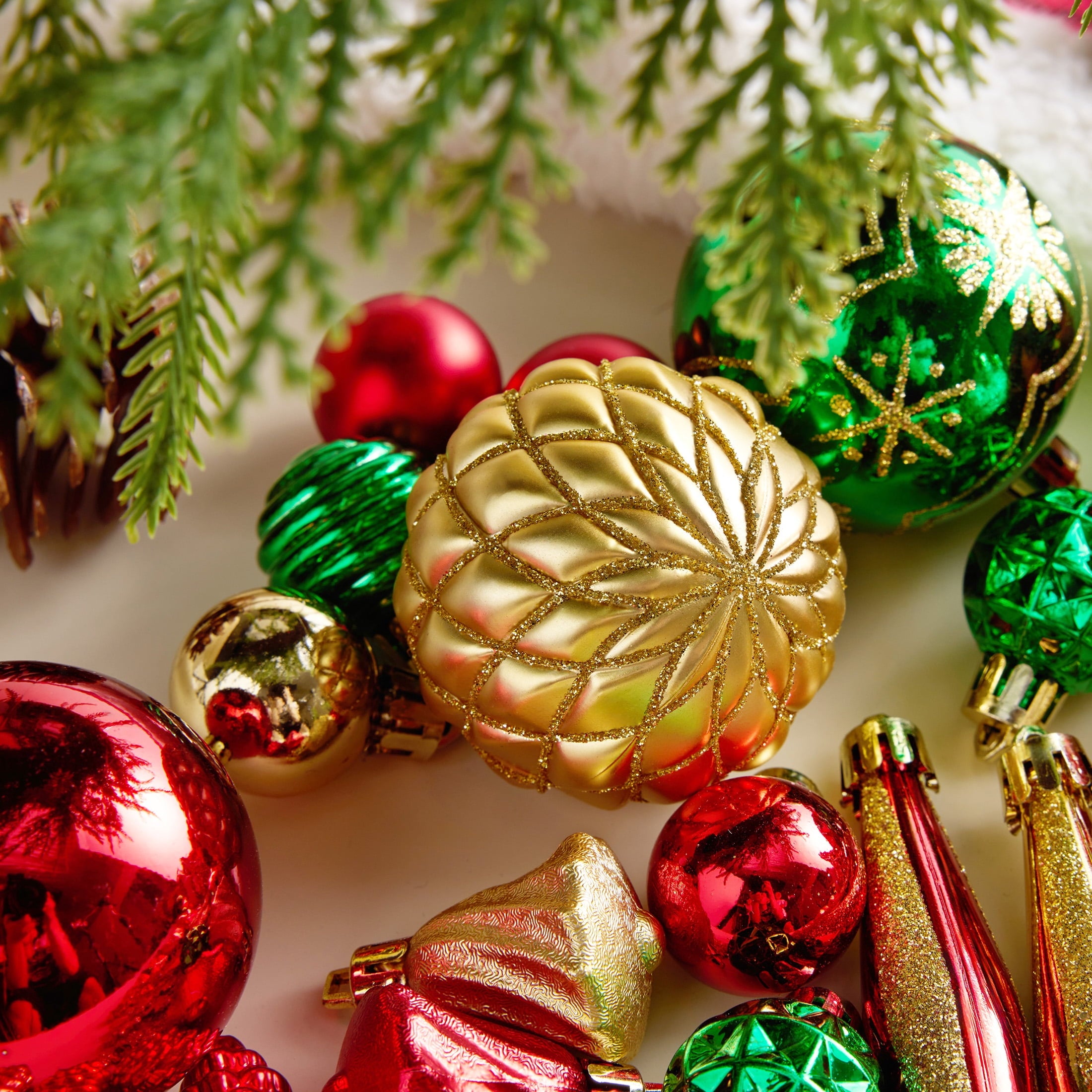 DR.Planzen 96PCS Christmas Ball Ornaments Set, Red Green Gold Ornaments, Christmas Tree Decorations, Xmas Ornaments - 9 Shapes, 1.2-4.8in Holiday Decor with 100 Hanging Strings